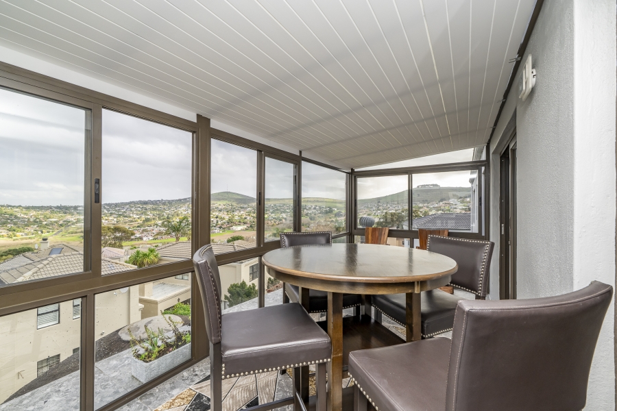 4 Bedroom Property for Sale in Van Riebeeckshof Western Cape